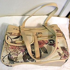 Pre-owned multi-pocket purse with a tapestry desig